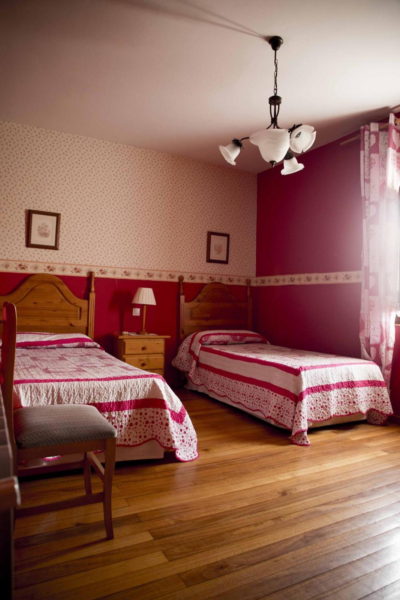 Apartamentos La Gloria Santillana del Mar Habitación foto