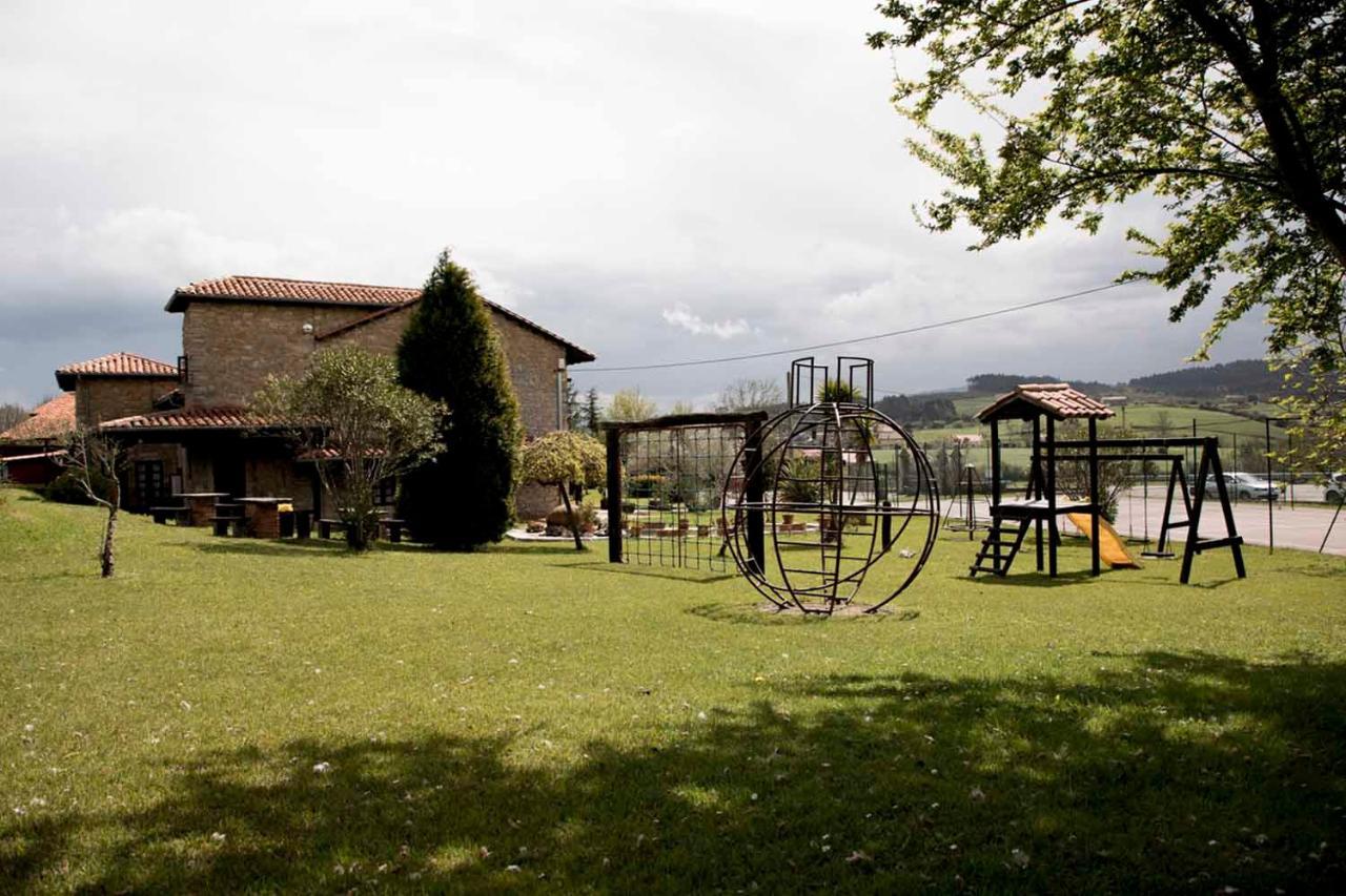 Apartamentos La Gloria Santillana del Mar Exterior foto